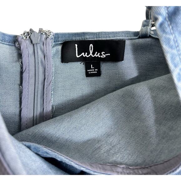 Lulus Wrap To It Light Wash Denim Wrap Front Romper Short Sz Large Sleeveless - Picture 3 of 9